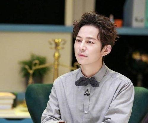 何炅圈内爆料,揭秘明星圈层真实面貌  第2张